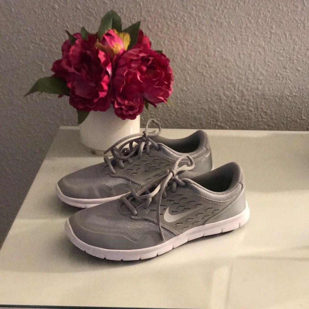 Grey Nike’s